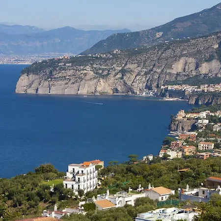 - Bianca ヴィラ *